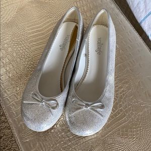 New silver glitter shoes size 9
